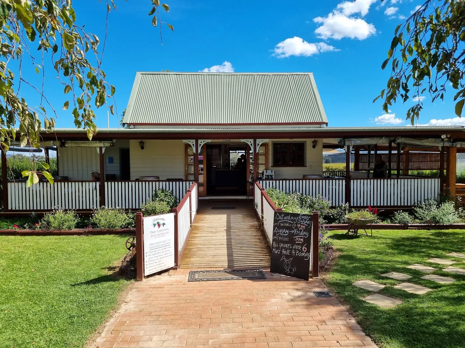 Petersons Winery MUDGEE