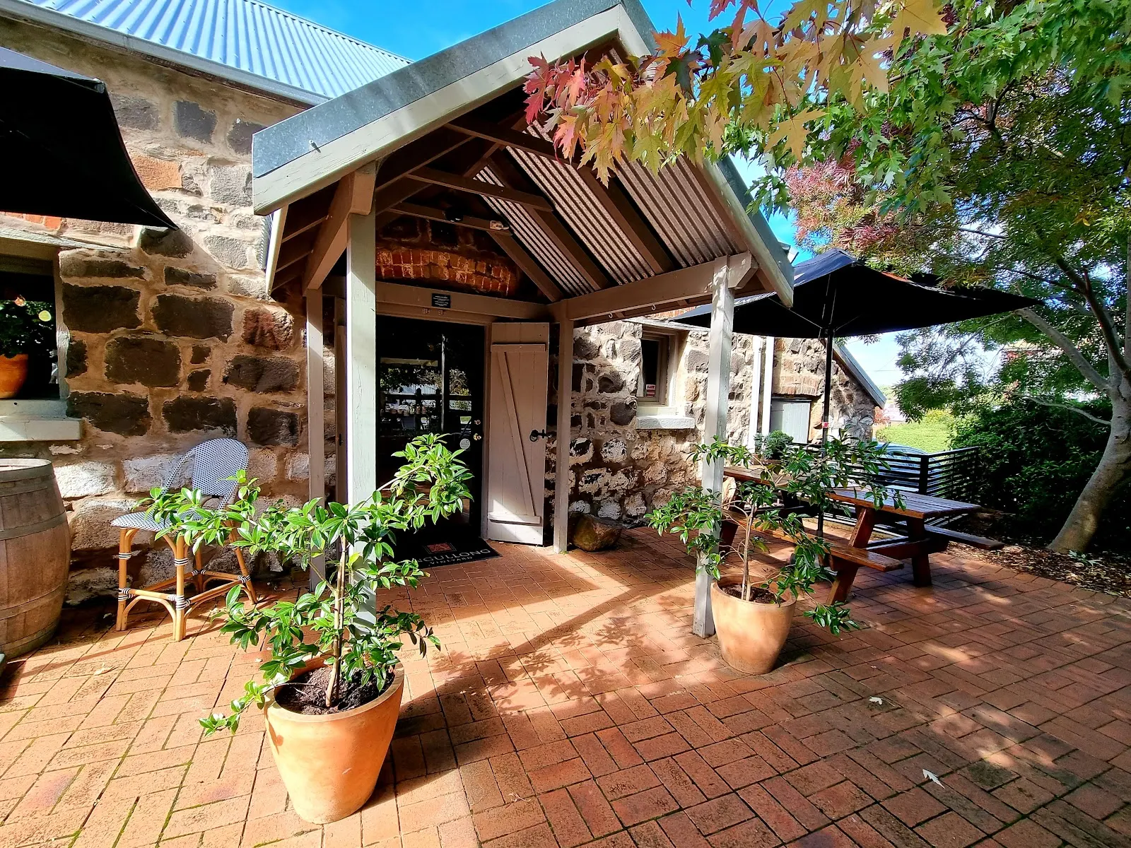 Angullong Wines - Cellar Door Sales & Wine Tasting