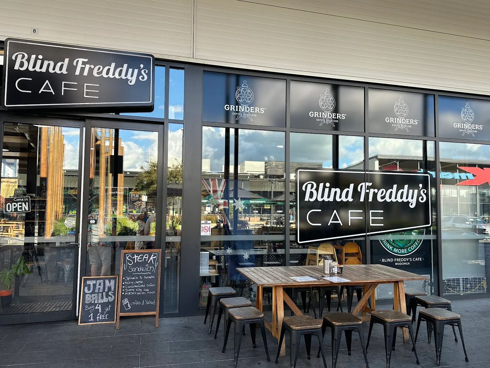 Blind Freddy's Cafe