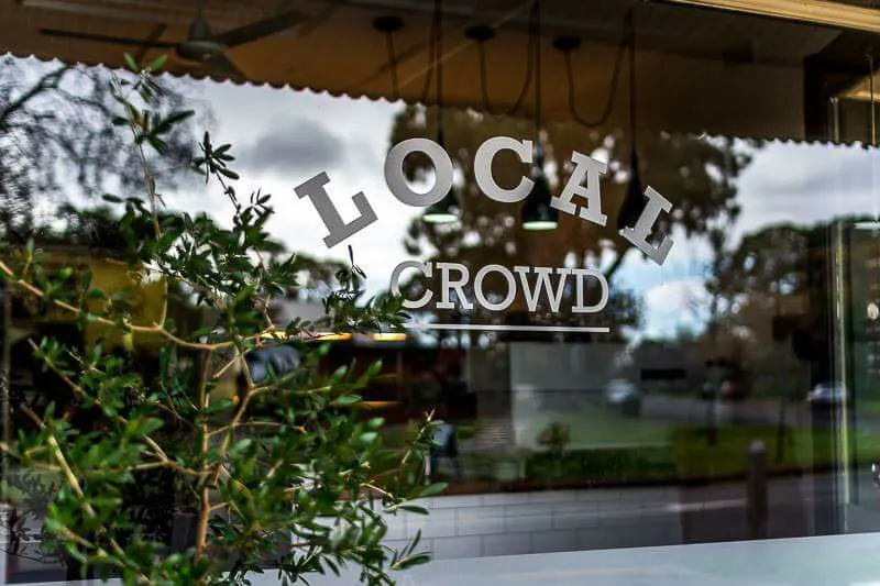 Local Crowd