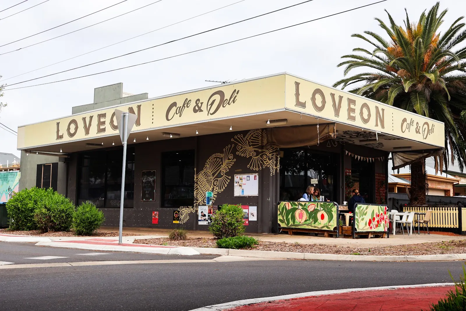 Loveon Cafe
