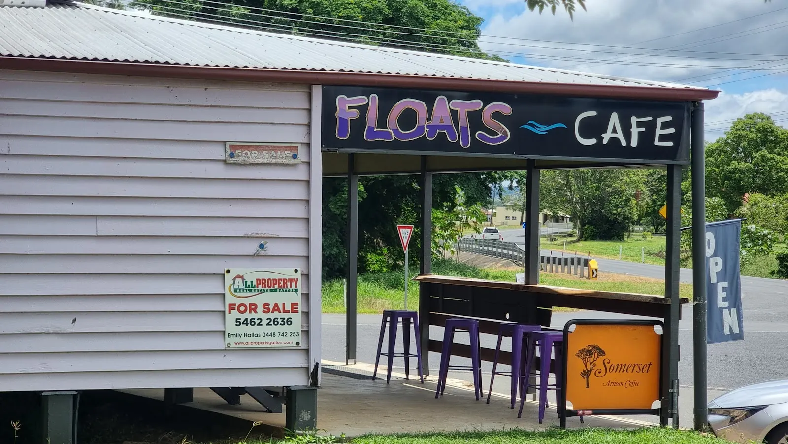 Floating Café