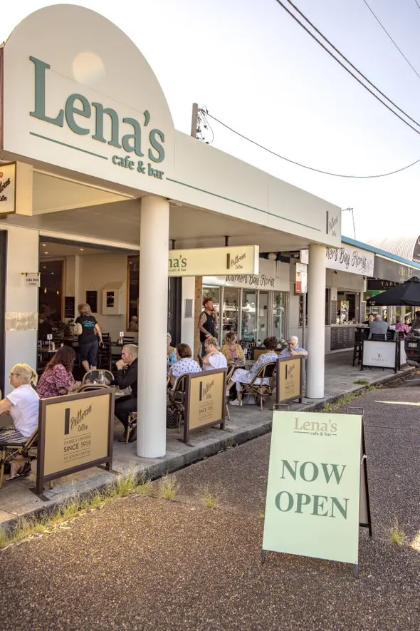 Lena's Cafe and Bar