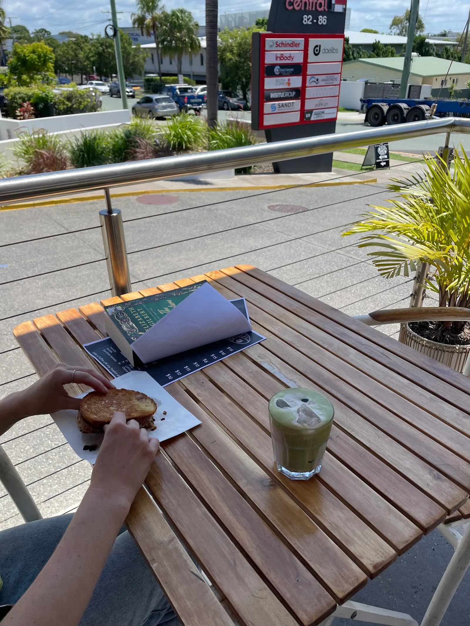 Leisas Cafe