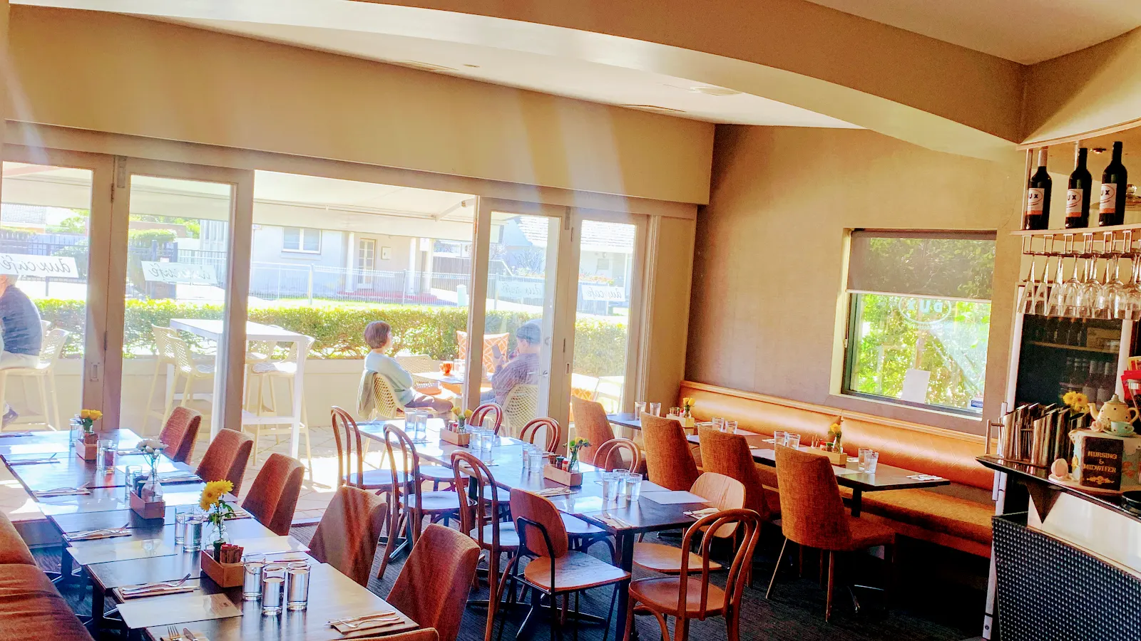 Dux Cafe Restaurant