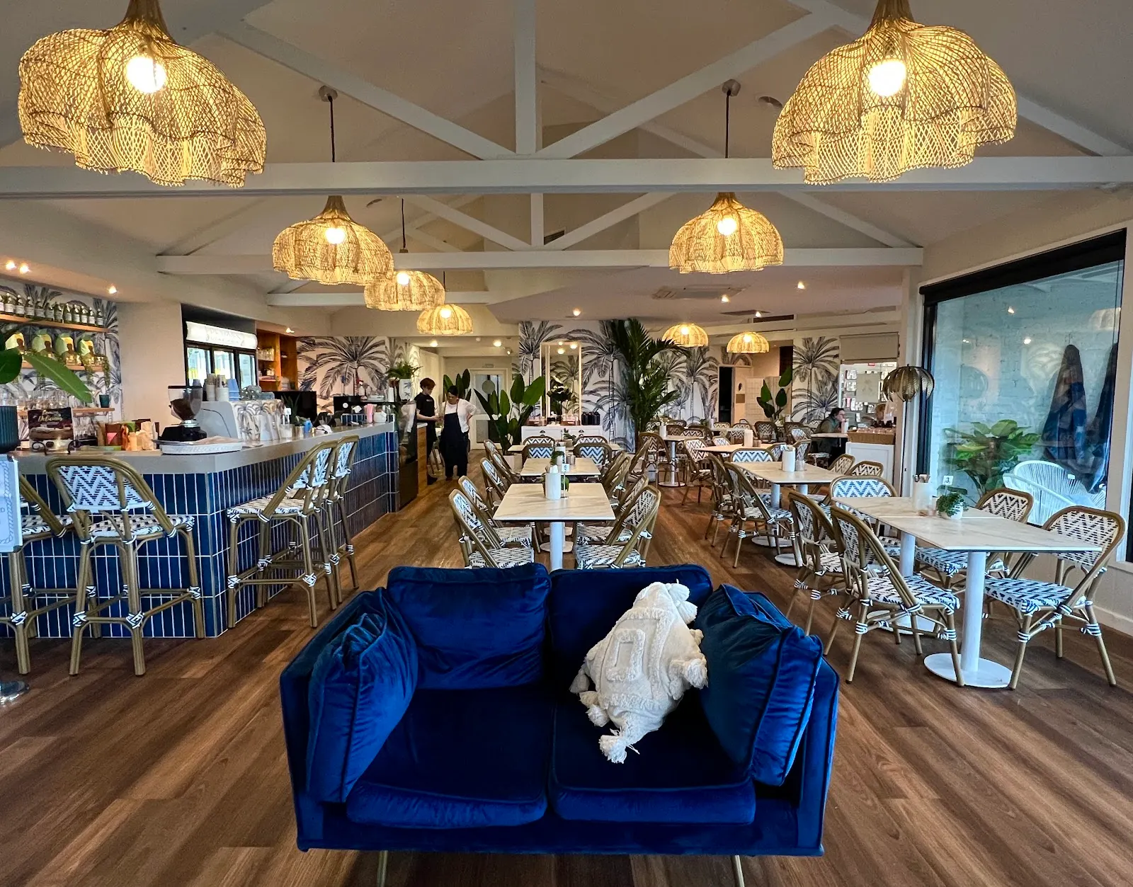 Beaches Cafe & Bar
