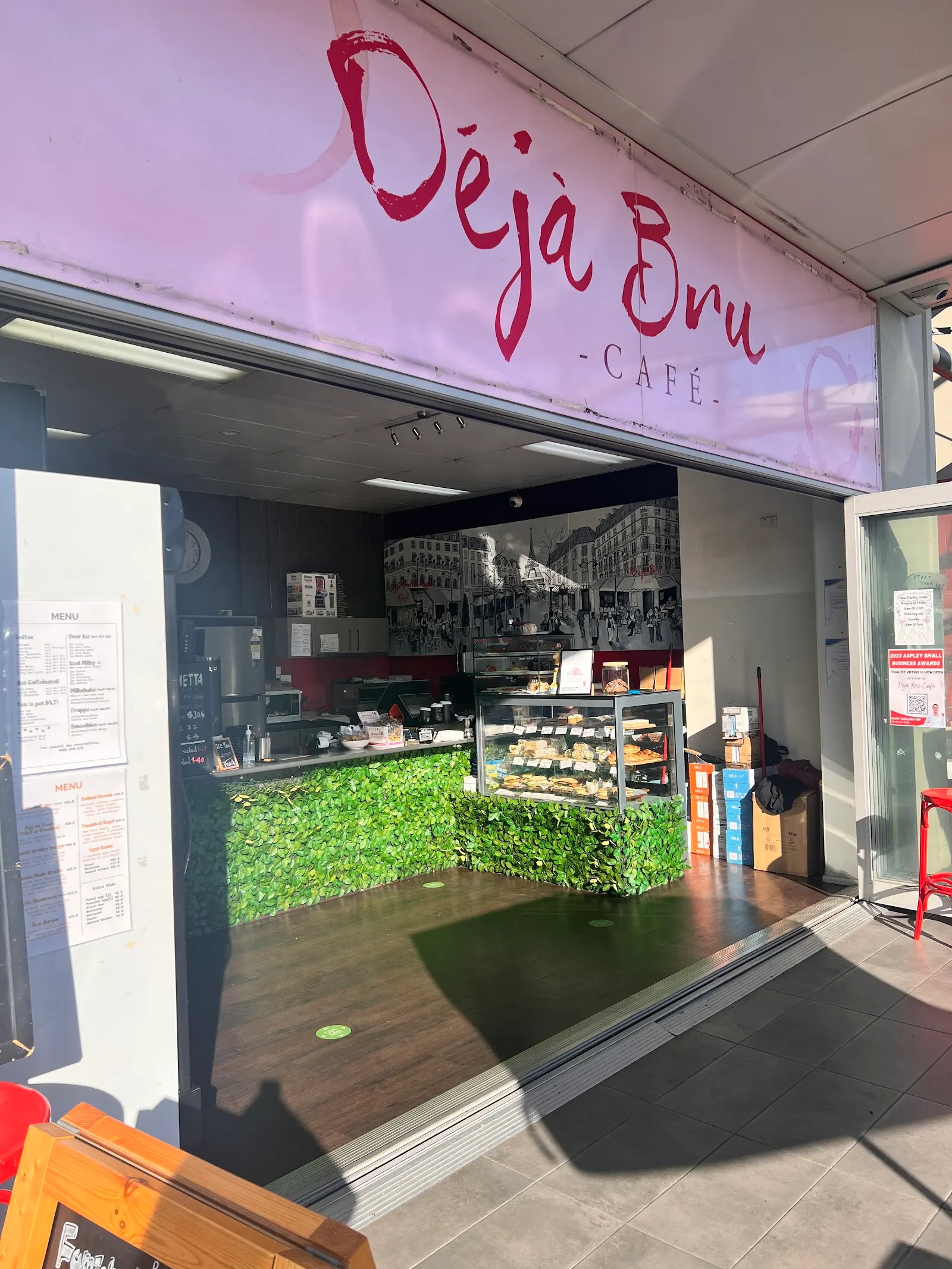 Deja Bru Cafe