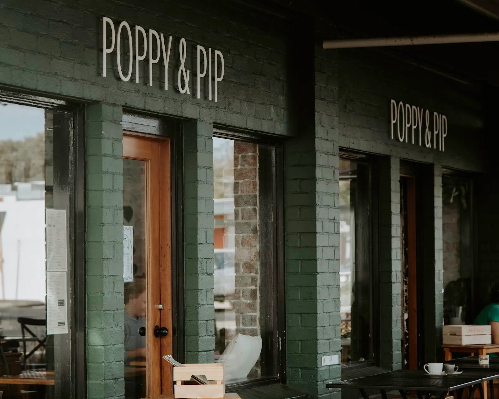POPPY & PIP CAFE