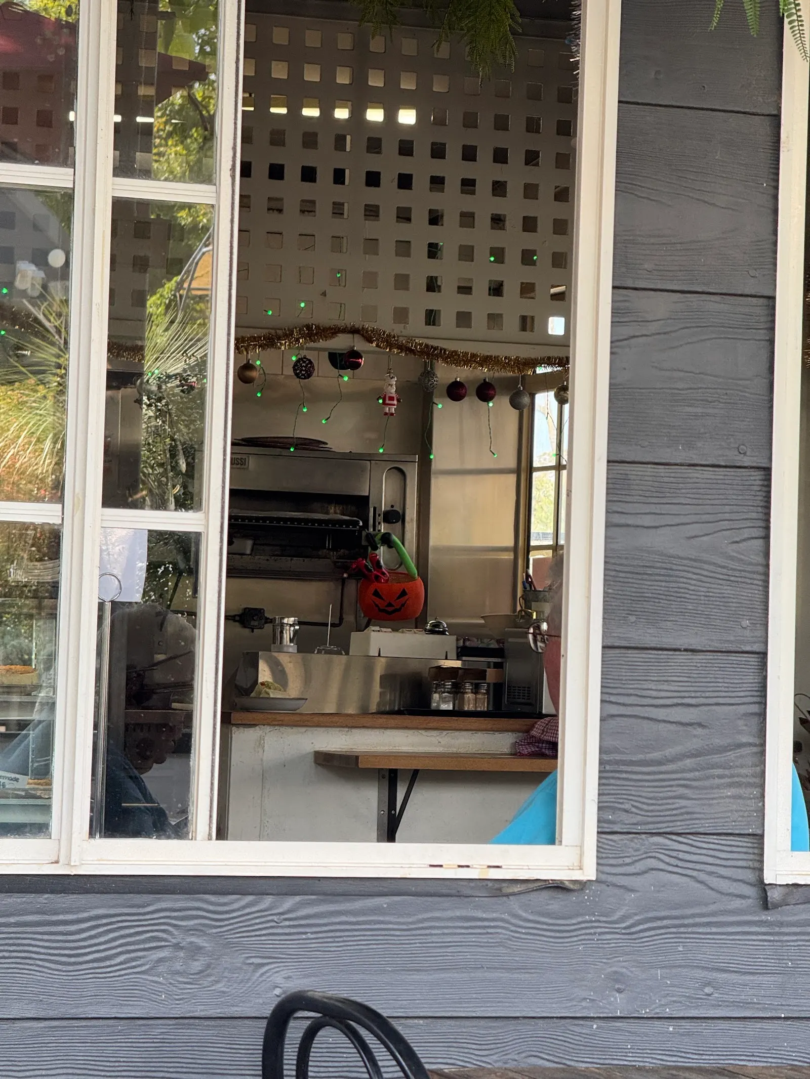 THE ORCHARD HILLS CAFE
