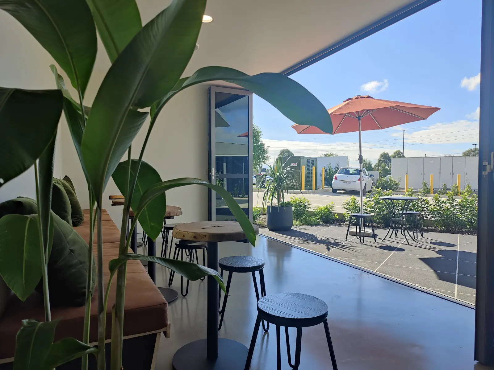 On Poynt Cafe