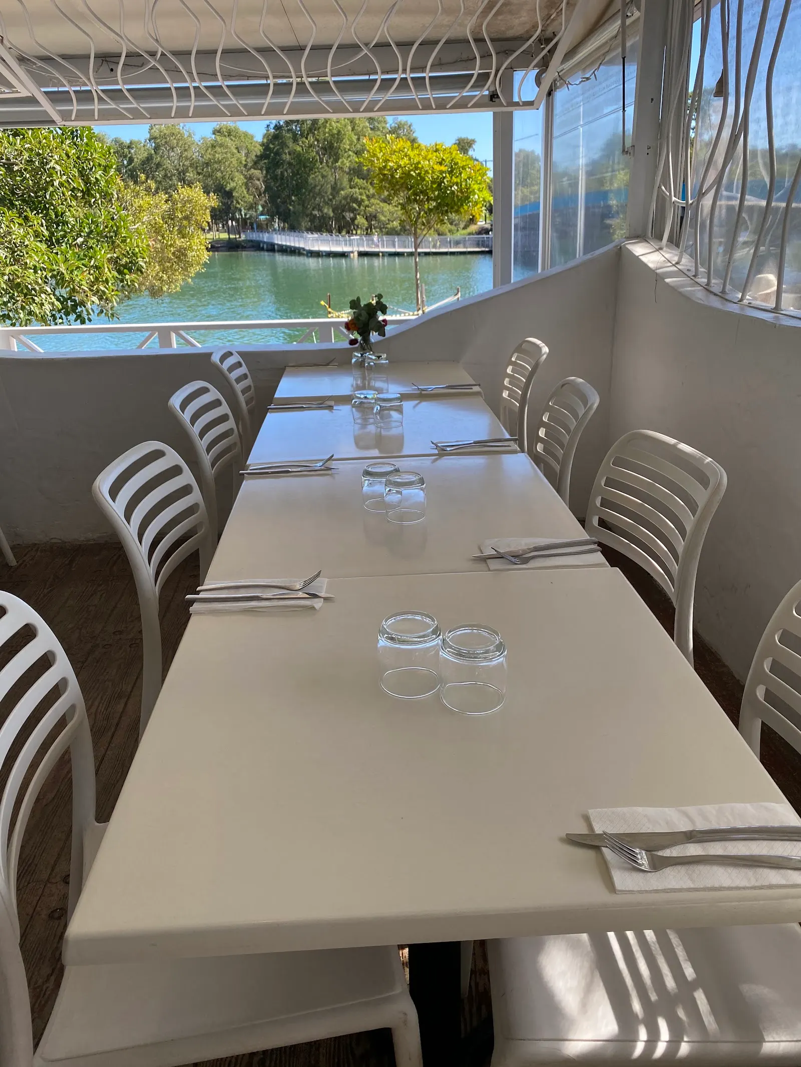 Cafe by the Bridge