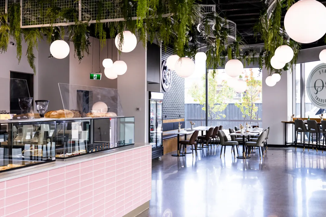 EQ Cafe & Restaurant