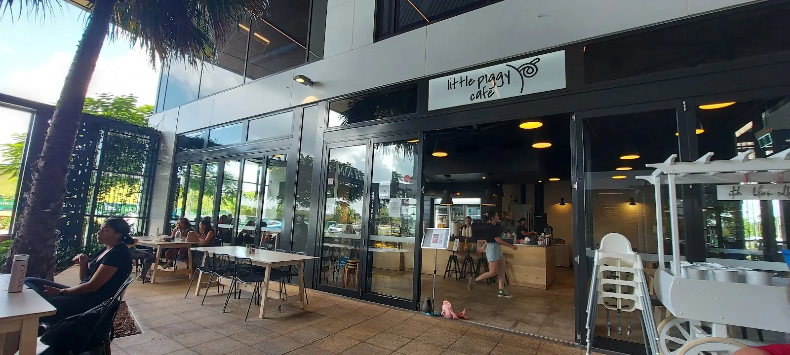 LITTLE PIGGY CAFE