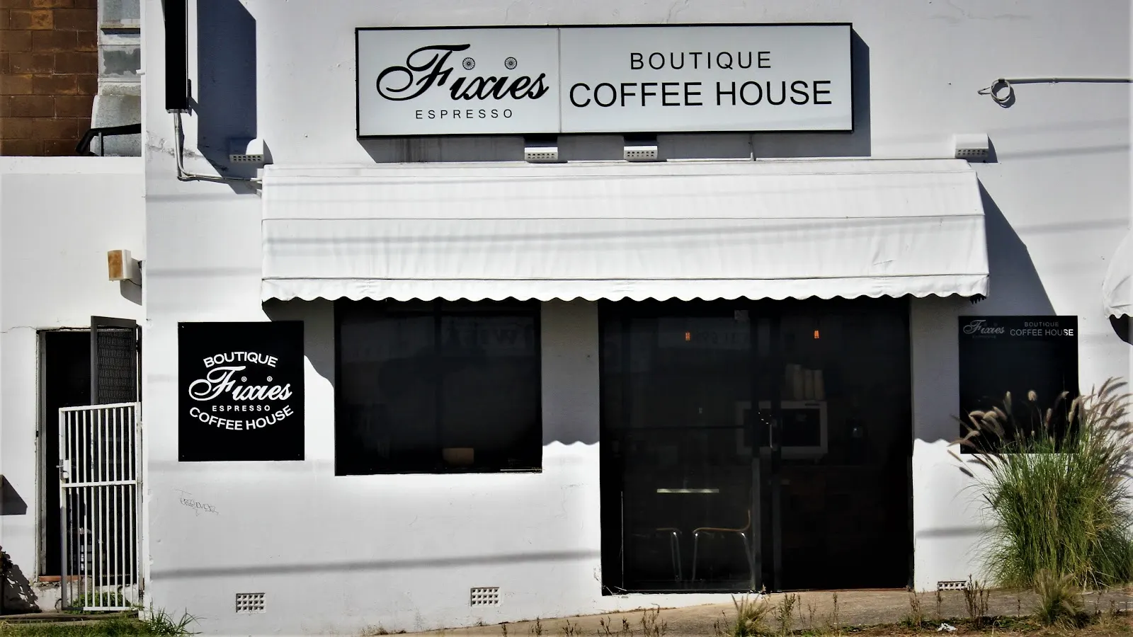 Zeekas cafe