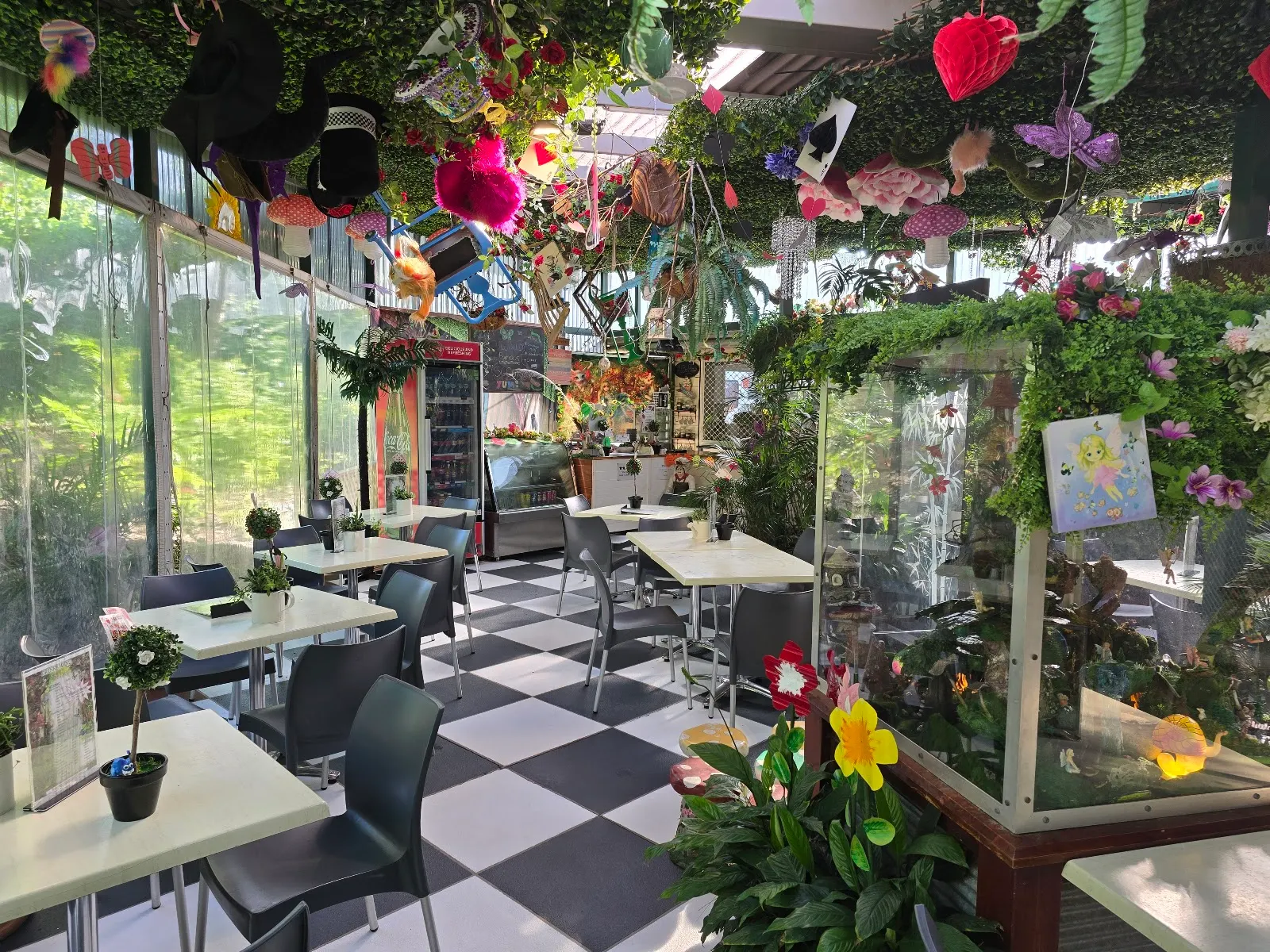 Twisted Wonderland Café