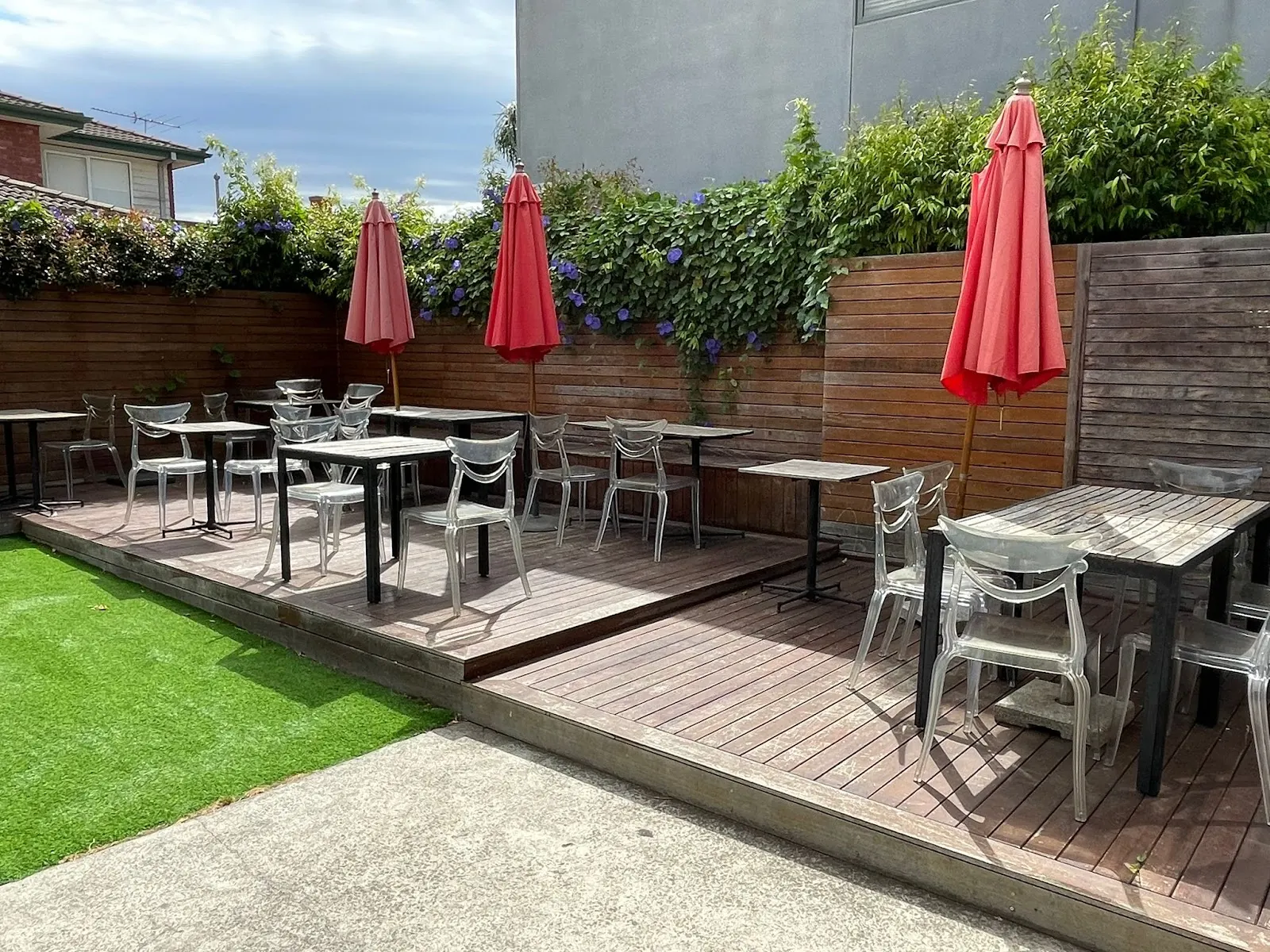Cafe Omnia - Cafe & Events Space