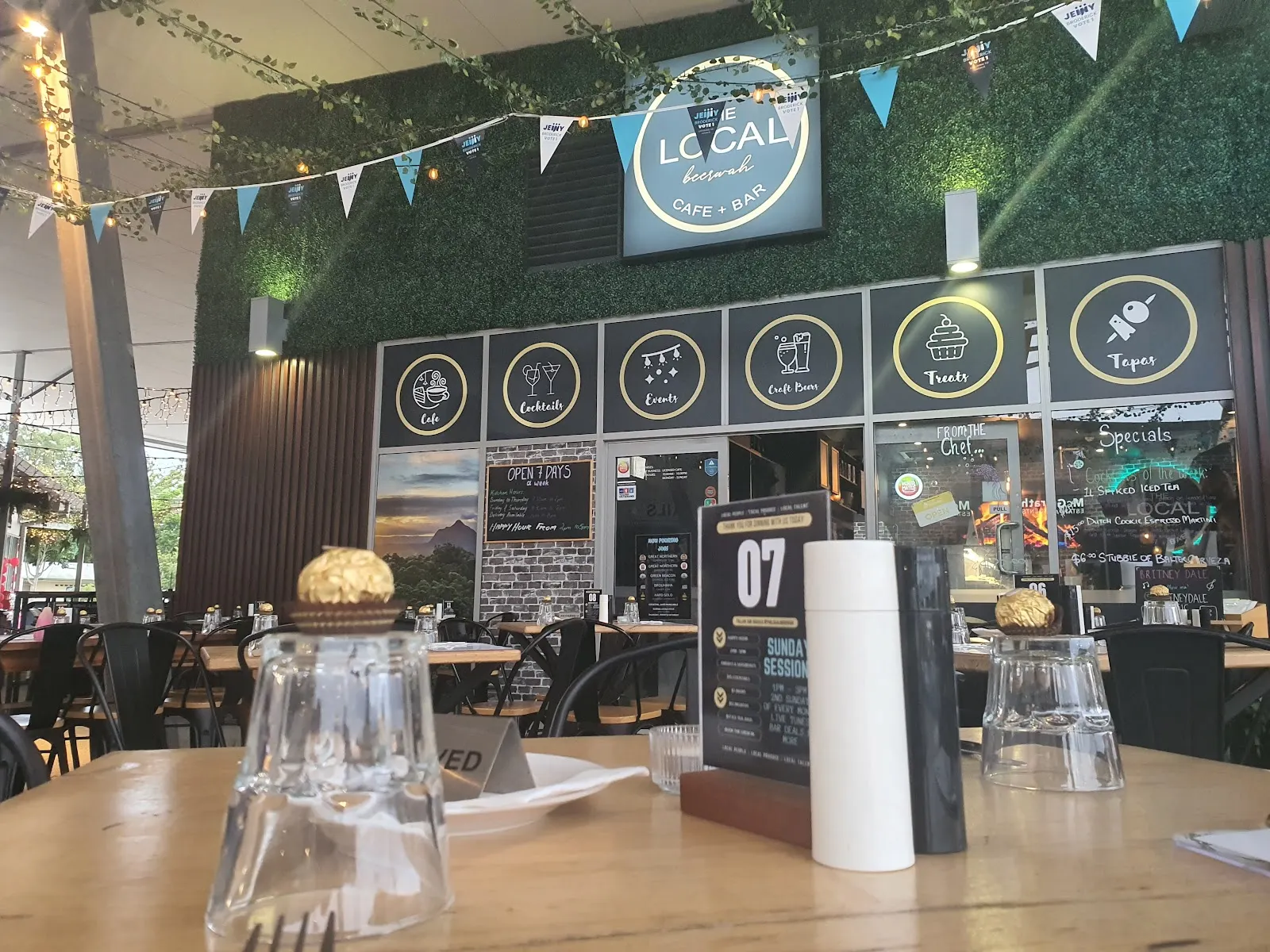 The Local Beerwah Cafe & Bar