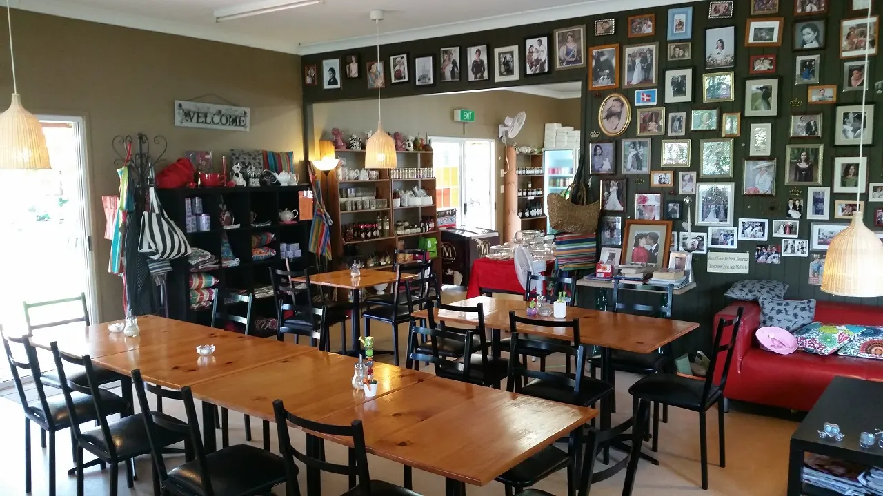 Gourmet Cafe