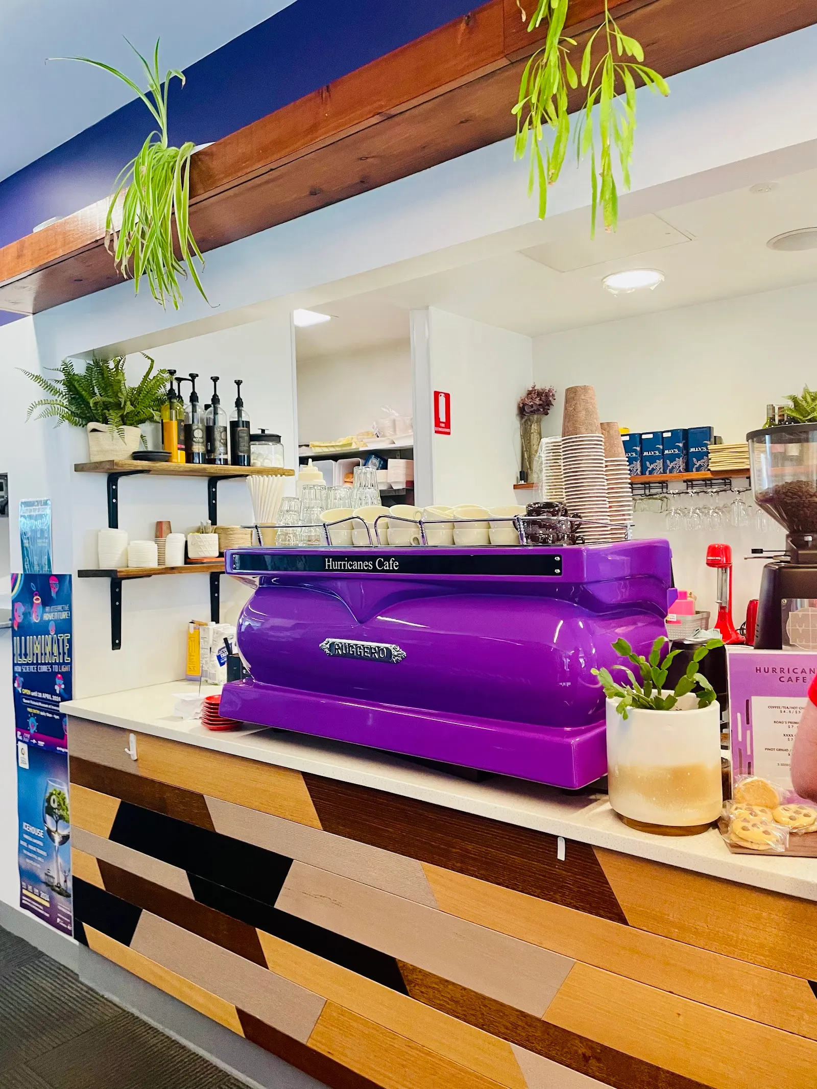 Hurricanes Cafe