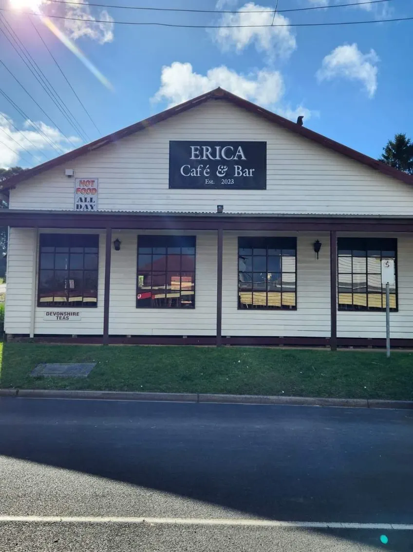 Erica Cafe & Bar