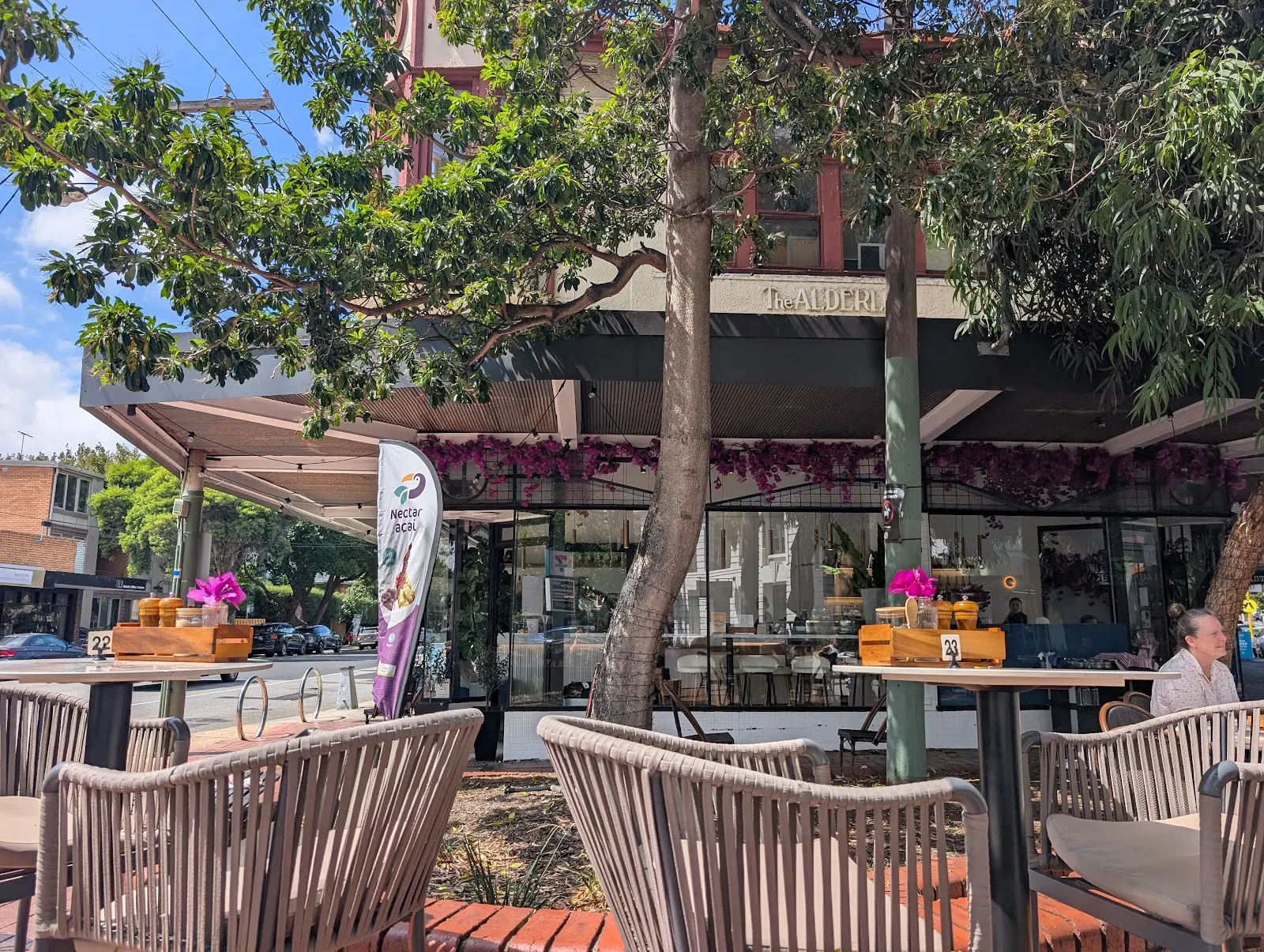 Mokosz Cafe
