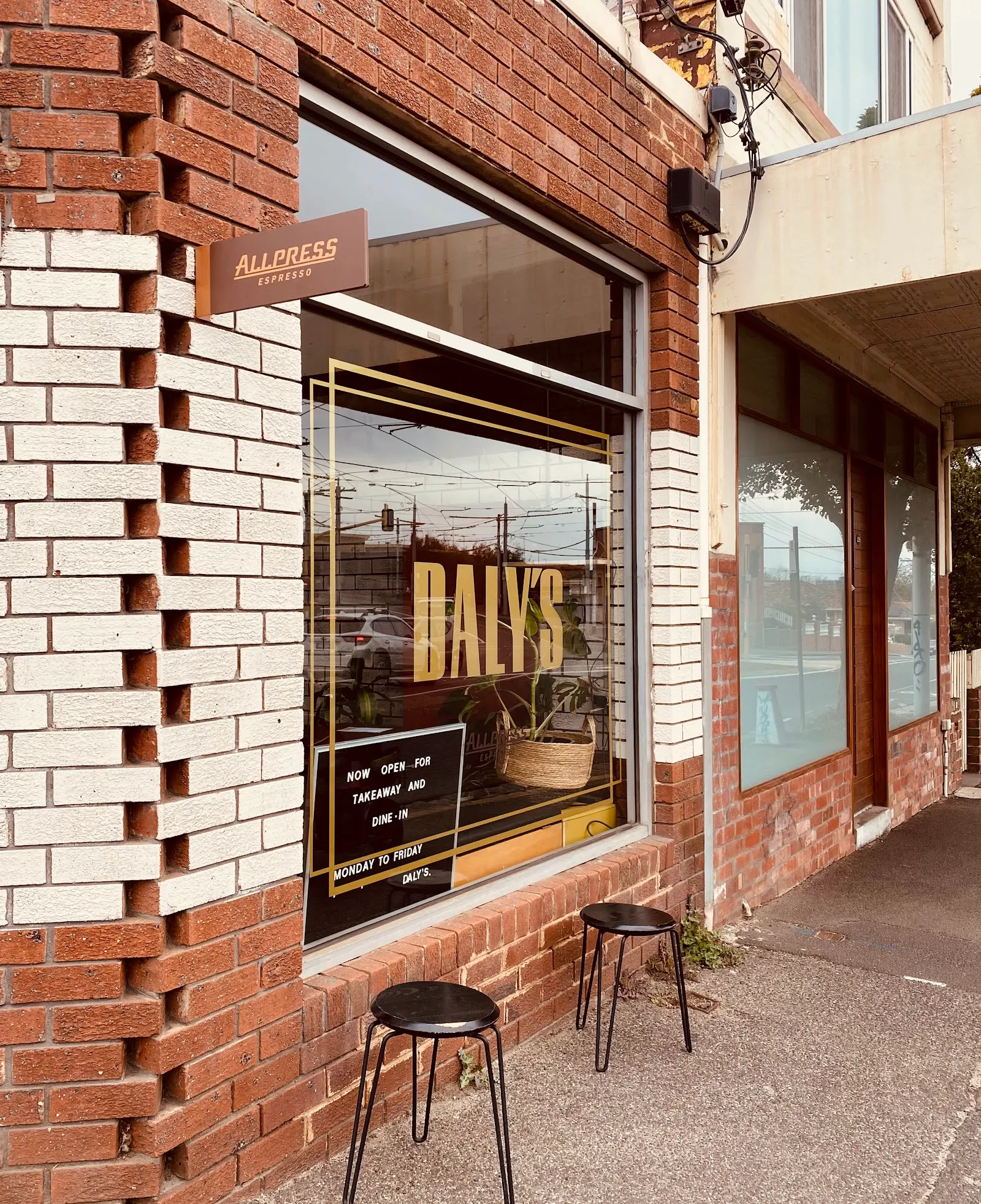 DALY’S