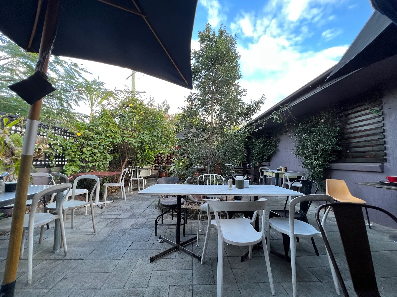 Carport Cafe