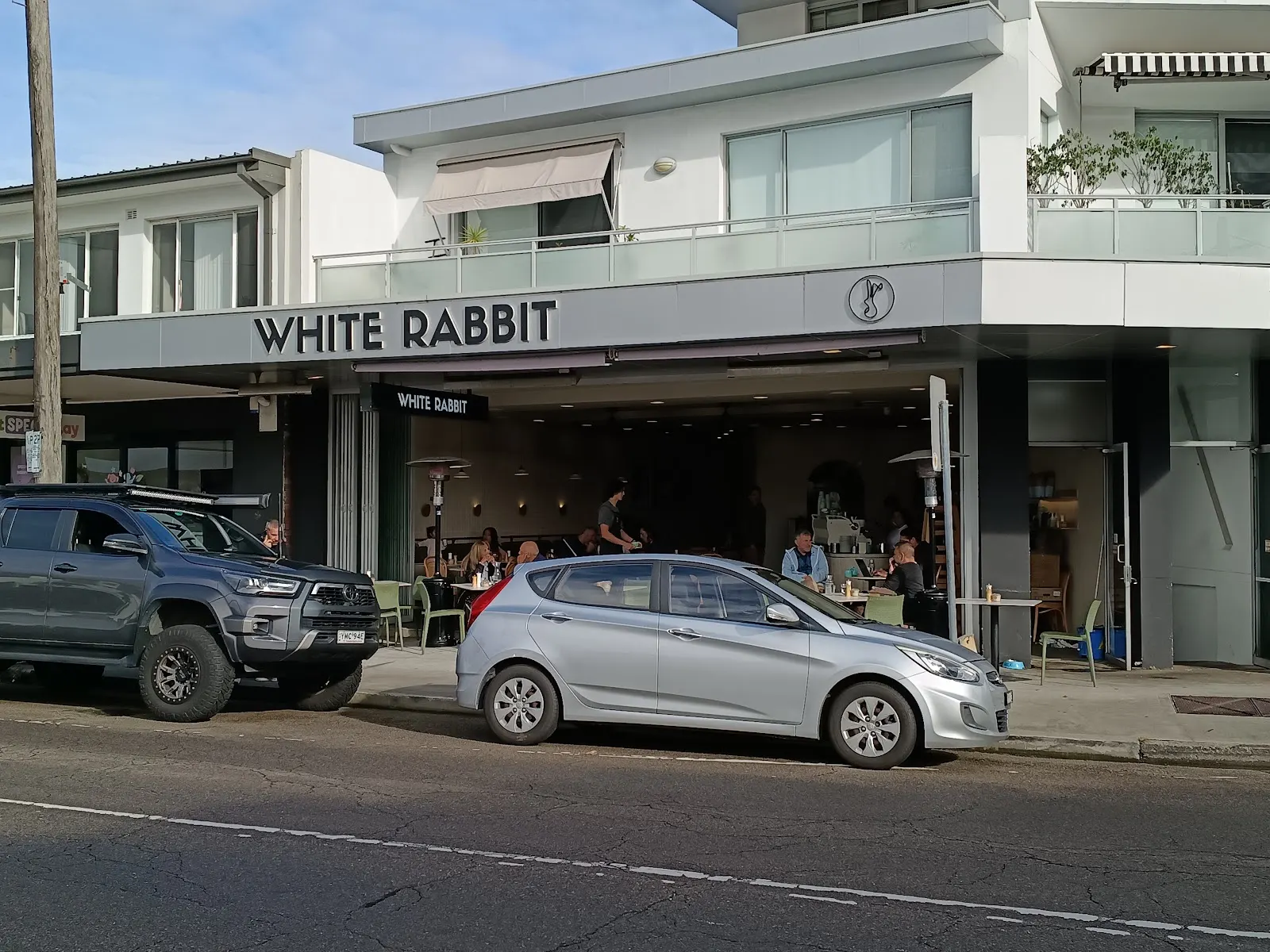 White Rabbit Dolls point