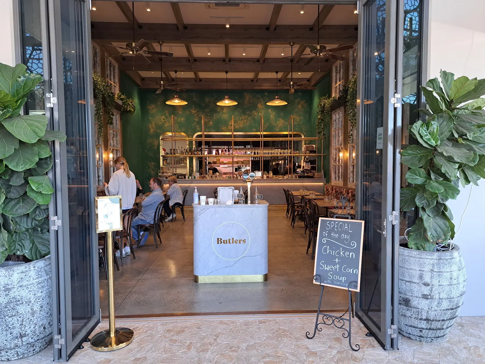 Metro Coffee Burleigh