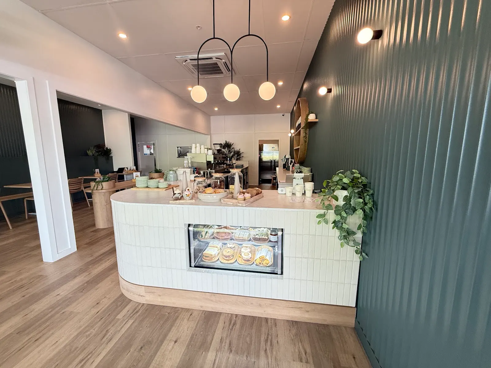Mister Rabbit Cafe
