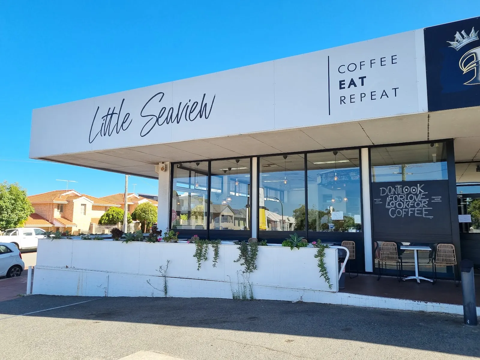 Little Seaview Cafe