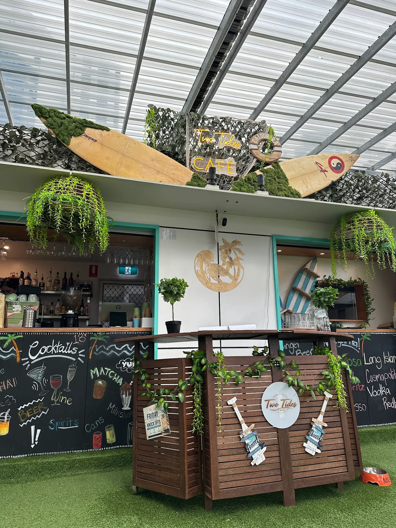 Two Tides Cafe
