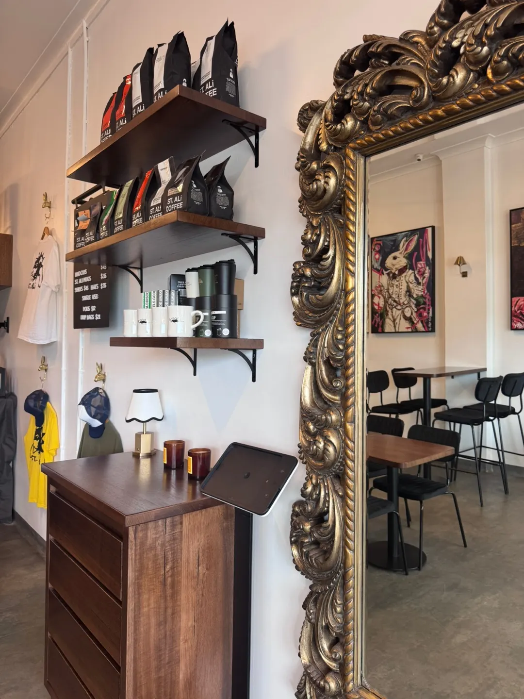 Mintie's Coffee & Bar