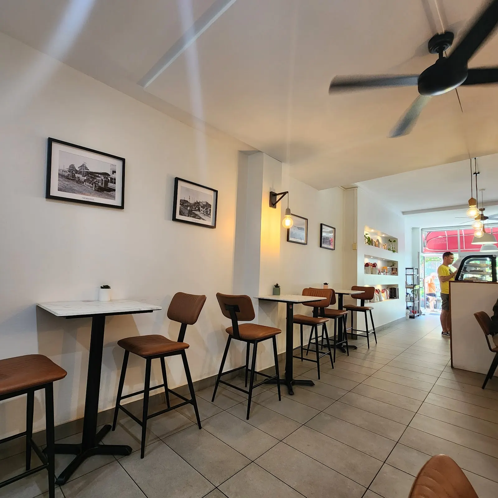 Village Vibes Greenwich cafe