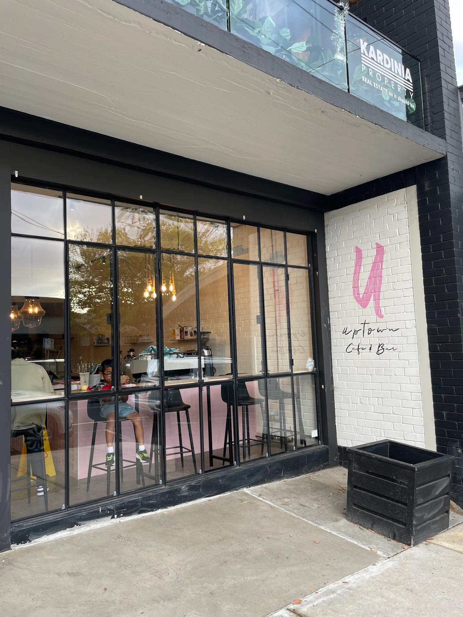 Uptown Cafe & Bar