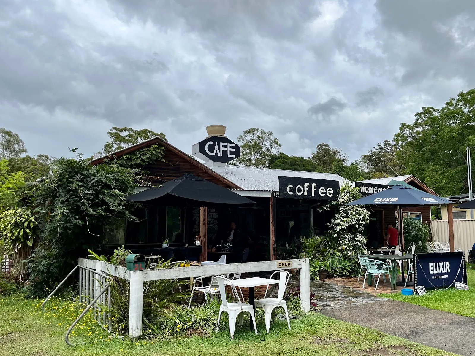 The Peachester Cafe Bakery