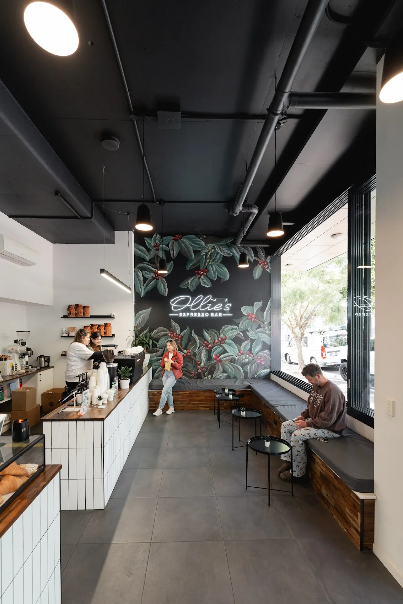 OLLIES ESPRESSO BAR