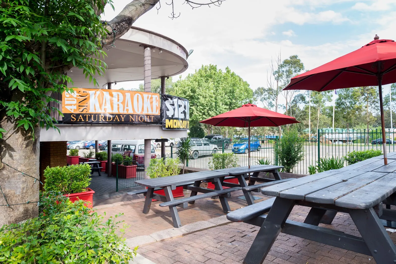 Castle Hill Tavern