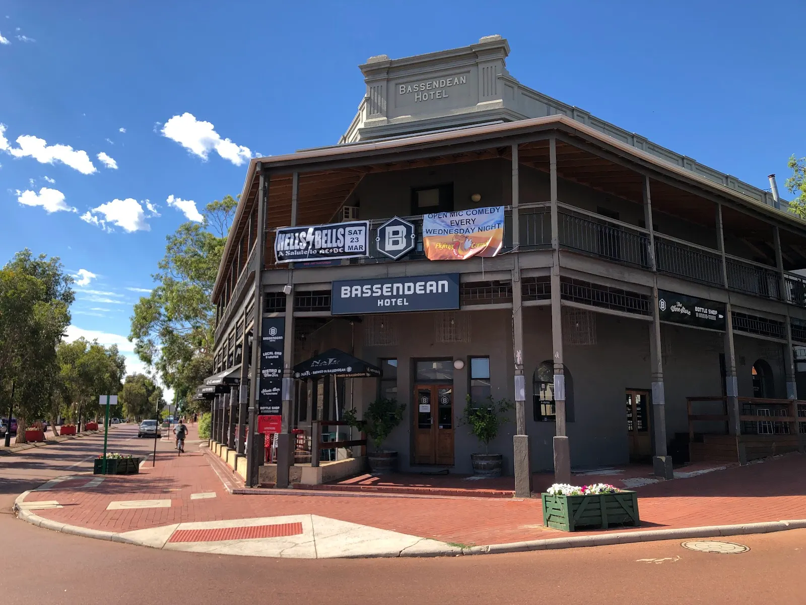 Bassendean Hotel