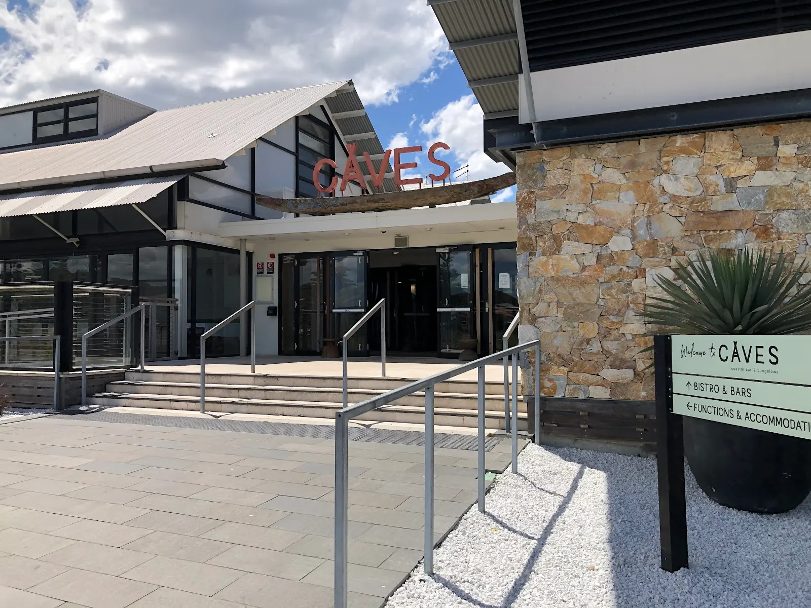 Caves Coastal Bar & Restaurant