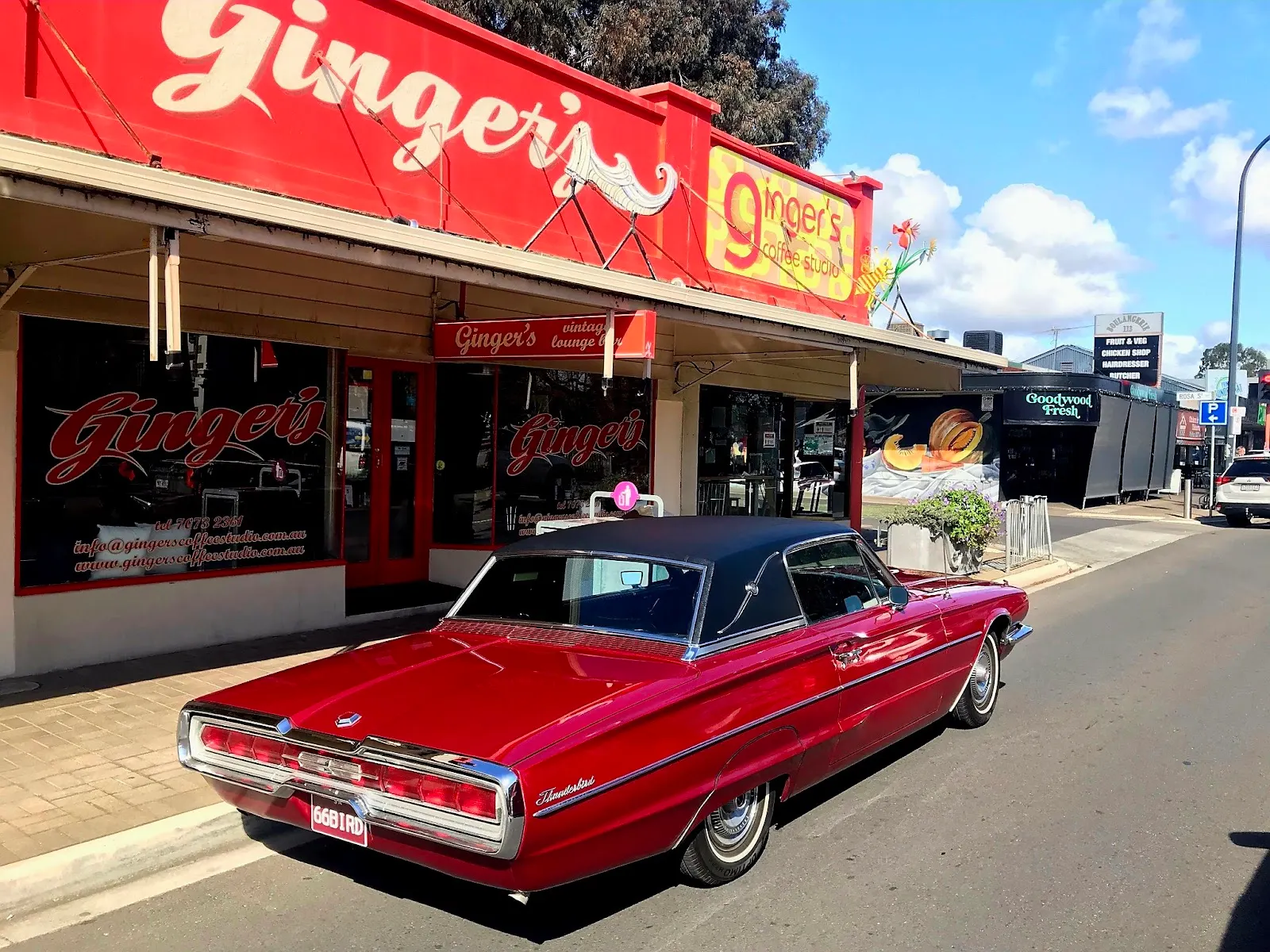 Gingers Vintage Lounge Bar