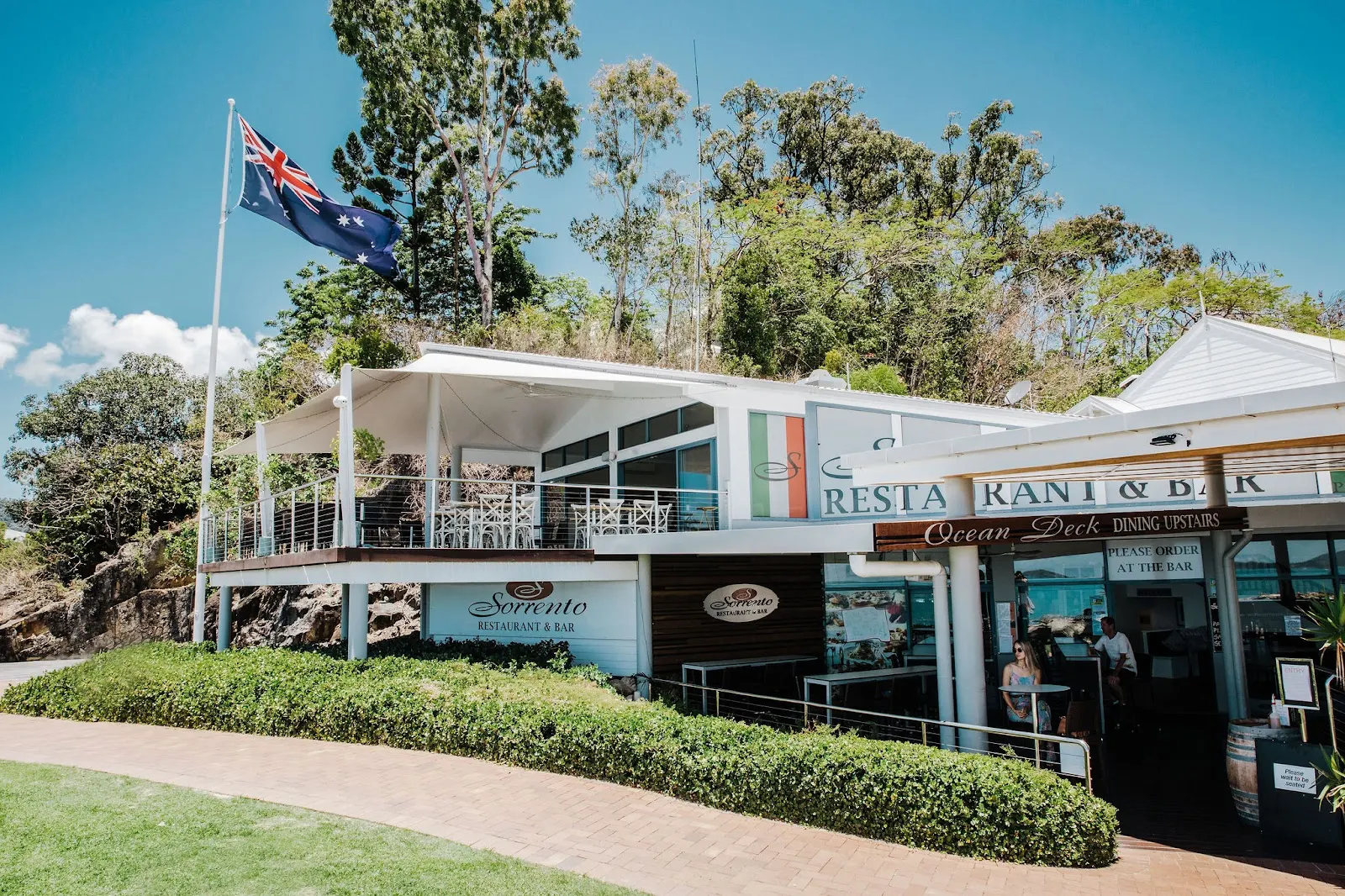Sorrento Restaurant & Bar