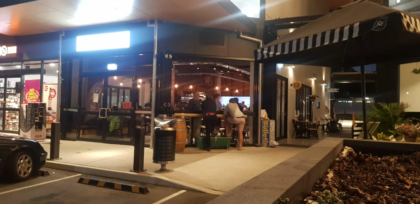Hitching Post Bar + Grill