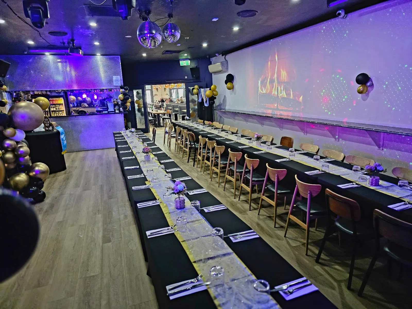 Lava Cafe Restaurant Bar & Lava Lounge