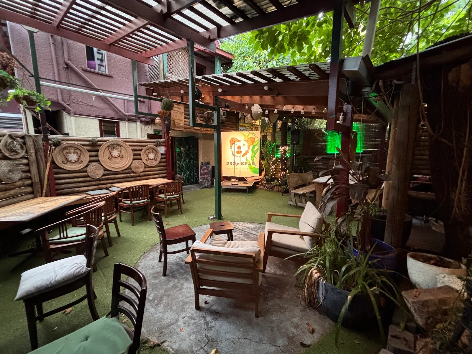 The Fourth Monkey Cocktail Bar & Grill