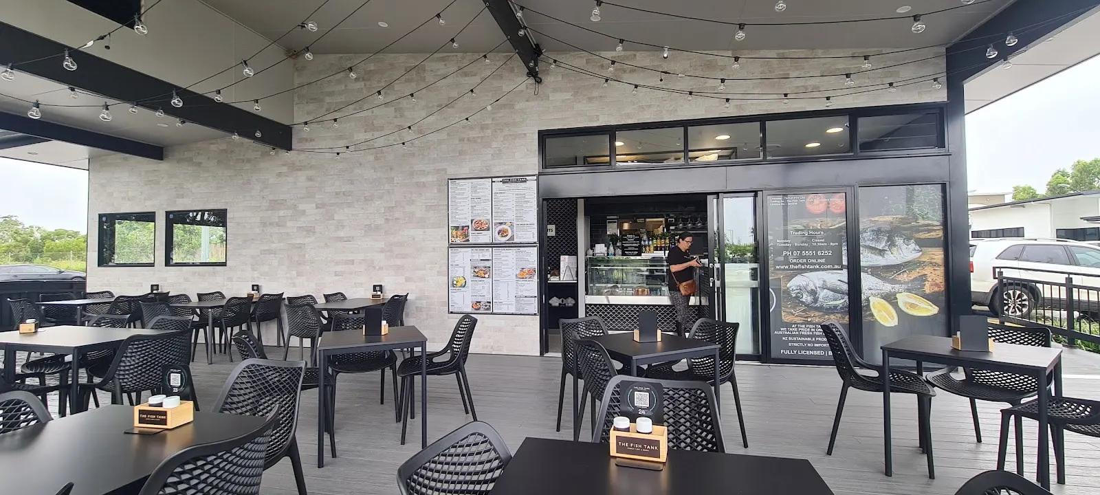 The Fish Tank - Pimpama Fish & Chippery