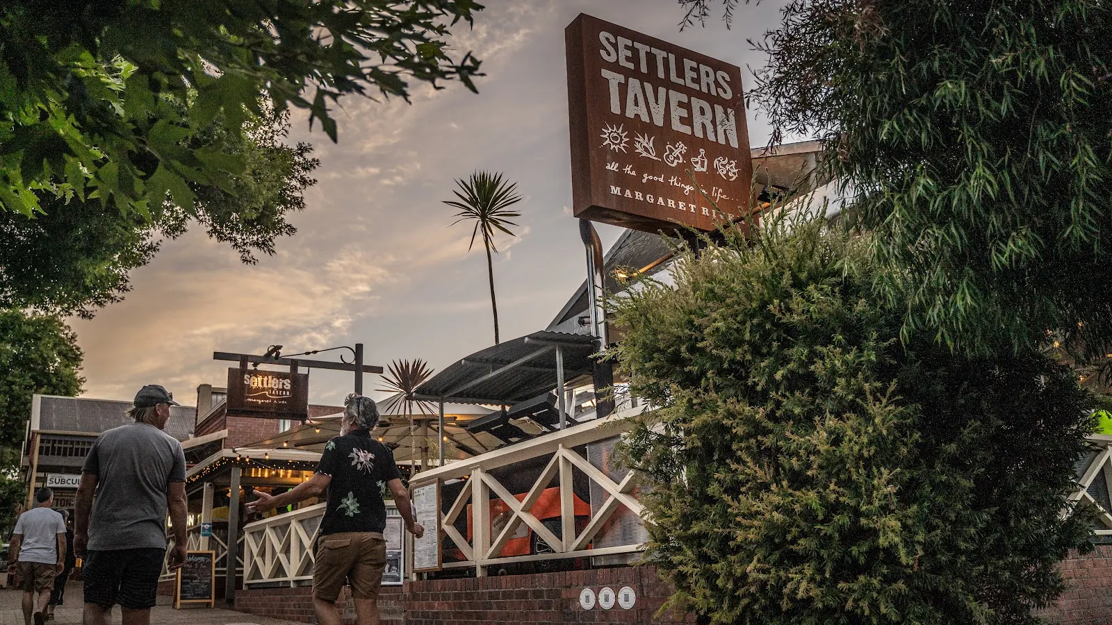 Settlers Tavern