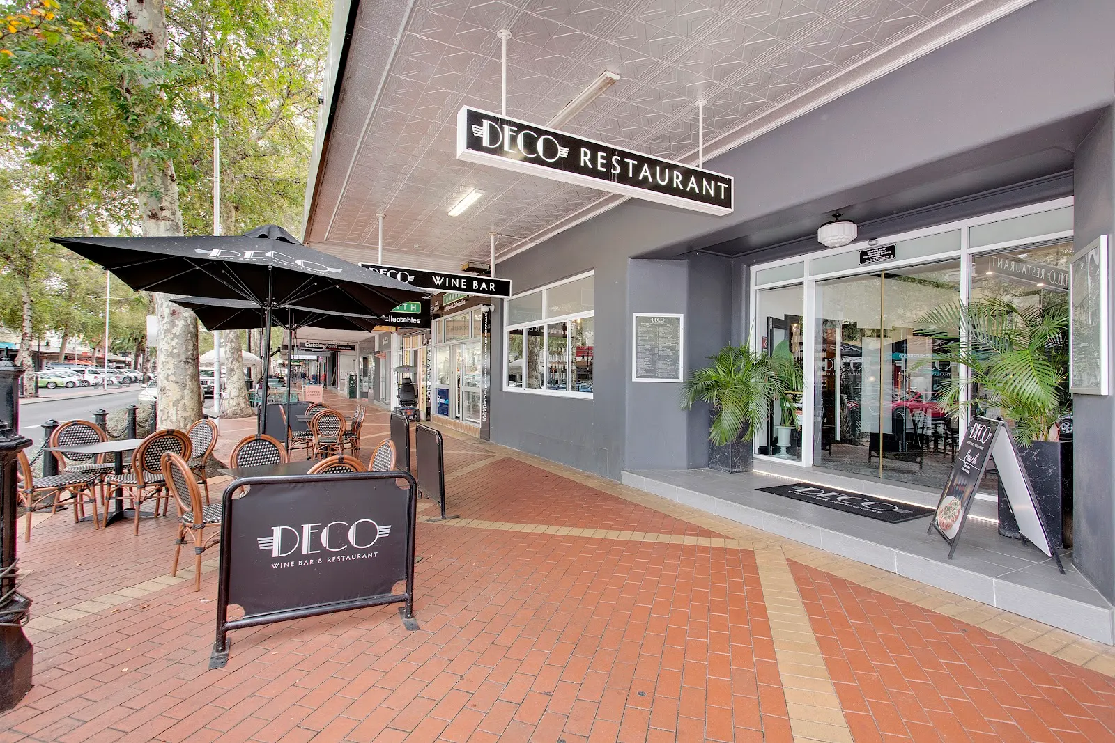 DECO Wine Bar & Restaurant