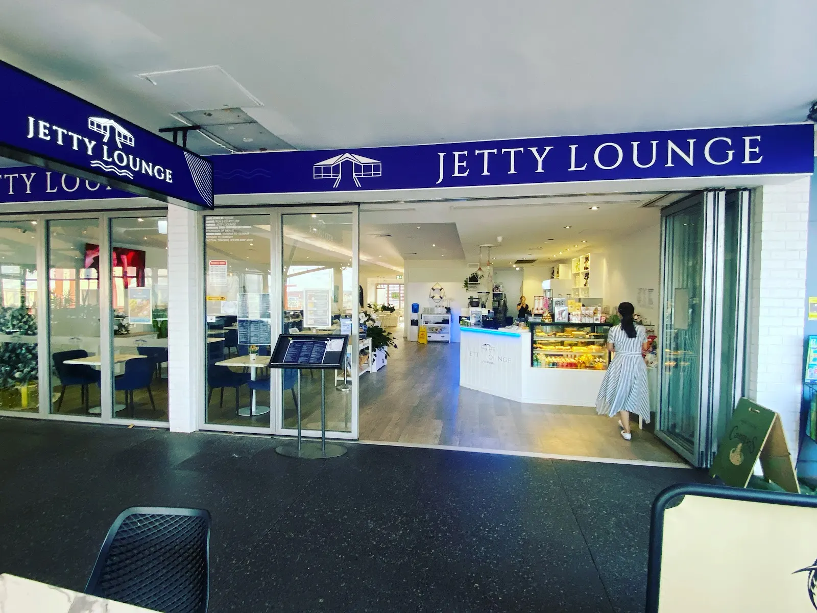 Jetty Lounge