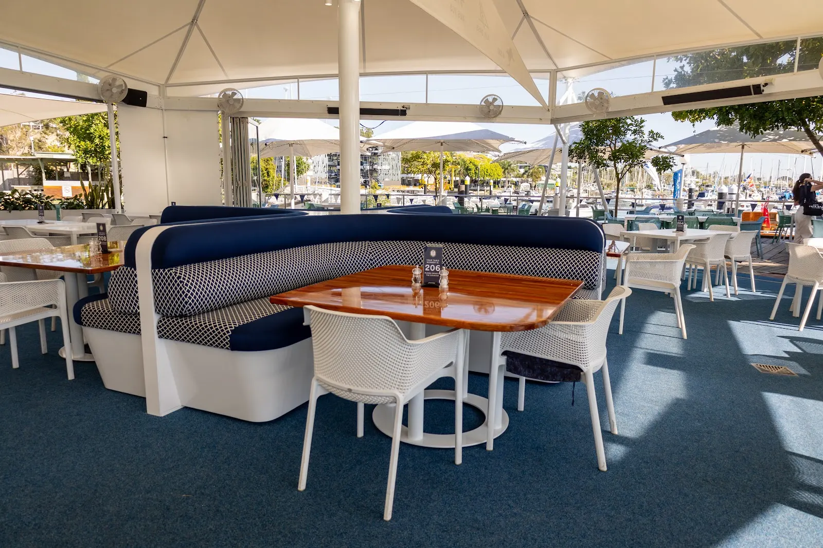 RQYS Bistro